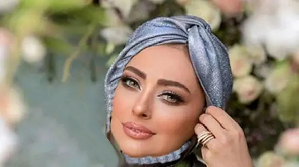 زندگی سوپرلاکچری نفیسه روشن در خارج از کشور/ از ماشین آنچنانی تا قاب گوشی از جنس طلا+ فیلم