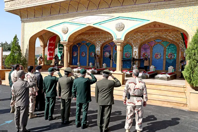مراسم مشترک دانش‌آموختگی دانشجویان دانشگاه‌های افسری نیروهای مسلح، صبح امروز (دوشنبه) با حضور فرمانده کل قوا در دانشگاه افسری و تربیت پلیس امام حسن مجتبی (علیه‌السلام) برگزار شد.