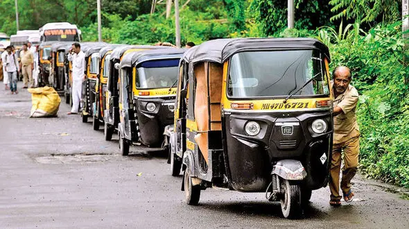 فیلم نصف شدن موتور 3 چرخ در سقوط درخت !