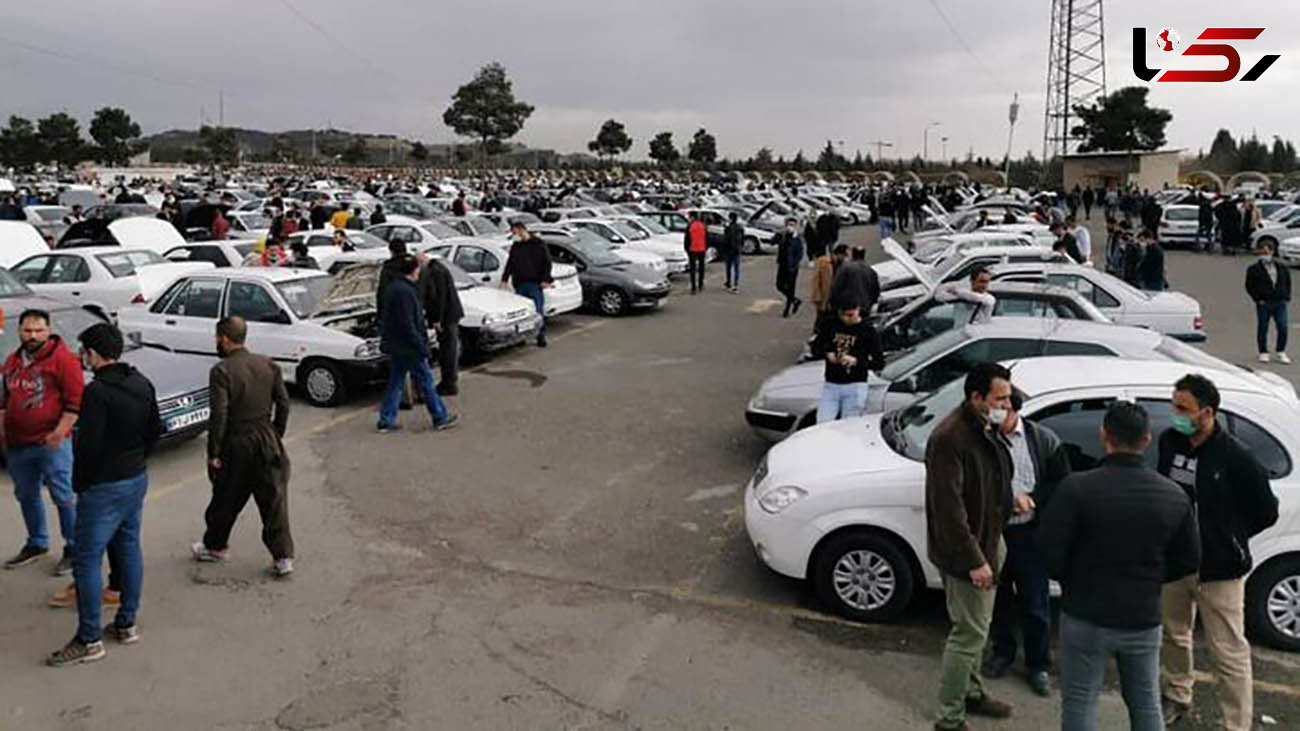 دو خودروساز بزرگ در ایران حیاط خلوت دولت‌ها هستند