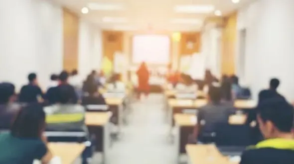 دانش آموزان بعد از کلاس های آنلاین از موبایل کمتر استفاده کنند/ ضعیف شدن یک درجه ای چشم