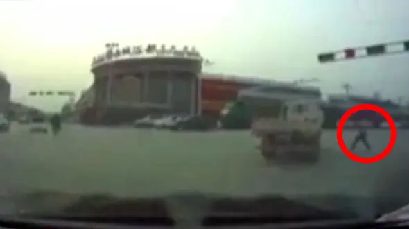 فیلم وحشتناک اقدام به خودکشی دردناک یک مرد+ فیلم