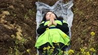 خوابیدن در قبر اقدام عجیب زنان پس از طلاق+تصاویر