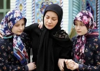 سارا نیکای سریال پایتخت:آقای تنابنده هنوز هم برای ما بابای قصه است! /یک دفعه شنیدیم قرار است دوقلوهای شیرگاهی نقش سارا و نیکا رو بازی کنند/ خیلی ناراحت شدیم