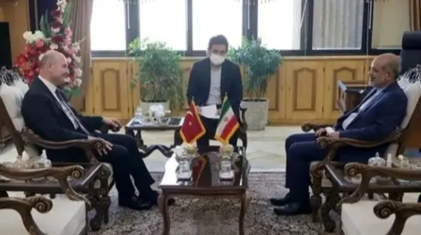 دیدار وزرای کشور ایران و ترکیه/ امضای یادداشت تفاهم همکاری در حوزه‌های امنیتی و انتظامی