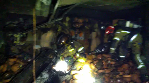 هتل پامچال تهران آتش گرفت/ نجات 80 مسافر از میان شعله های آتش/ کارگران تا مرز مرگ رفتند/ یک آتش نشان مجروح شد