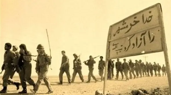  میان انفجار و جنازه از خستگی خوابمان می برد/ نوجوان 15 ساله از روز آزادی خرمشهر می گوید  + صوت