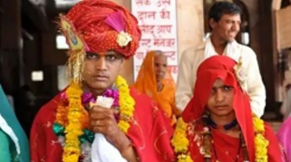 این دختران عجیب به خواستگاری پسران می روند! +تصاویر