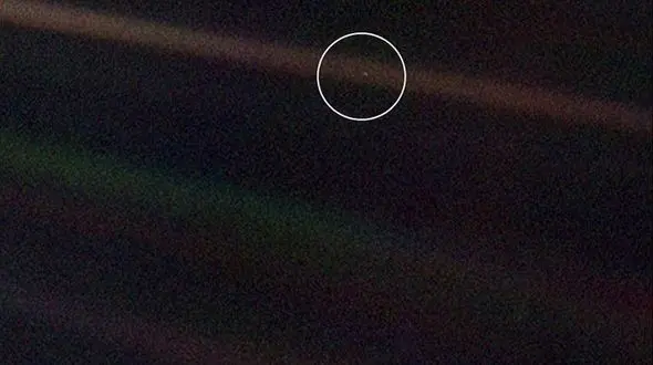 «دورترین» ساختۀ دست بشر هنوز زنده است + عکس