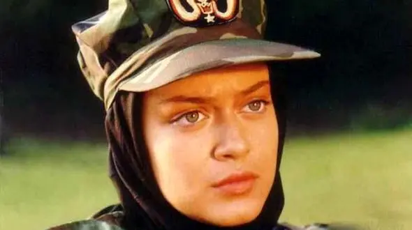 این خانم بازیگر جوان پرحاشیه ترین زن در اینستاگرام شد + فیلم جدید حاشیه ها