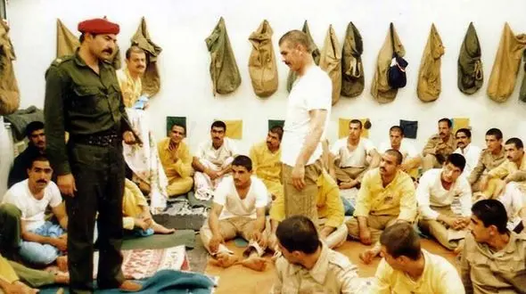 ماجرای مسموم کردن نگهبان های دزد بعثی توسط اسیر ایرانی