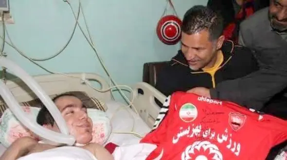 درگذشت هواداری که 2 دهه در بیمارستان بستری بود/ پیام تسلیت باشگاه های نساجی و پرسپولیس + عکس