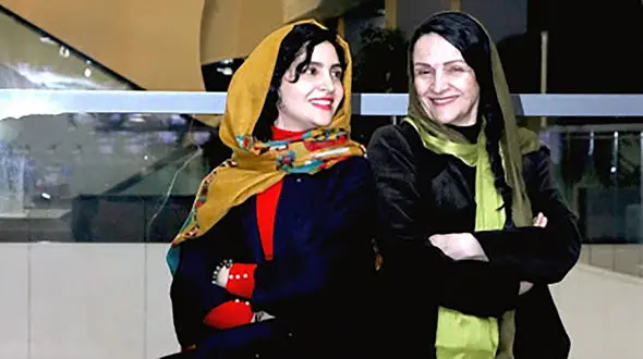 گلاب آدینه و دخترش نورا هاشمی کرونایی شدند+فیلم