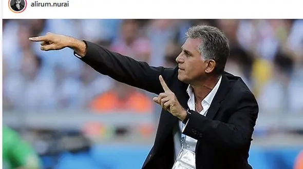 تشویق های بازیگر معروف مرد در حین بازی ایران و اسپانیا