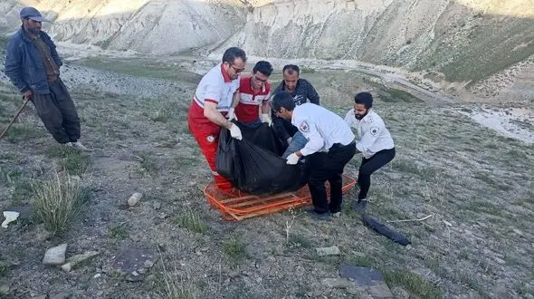 گزارش مصدومیت در کوه های روستای قوجا کندی / فوت یک نفر