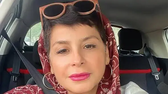 فیلم/ سیما تیرانداز: وقتی مامانم من و تو اون حال رو صحنه تئاتردید عصبانی شد و بهم گفت خجالت نمی کشی؟