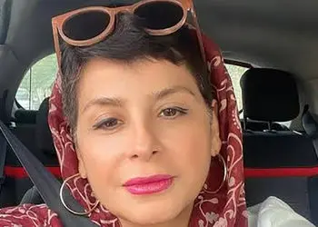 فیلم/ سیما تیرانداز: وقتی مامانم من و تو اون حال رو صحنه تئاتردید عصبانی شد و بهم گفت خجالت نمی کشی؟
