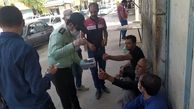 توزیع ماسک و الکل رایگان به مناسبت روز کارگر در آبادان + عکس و فیلم

