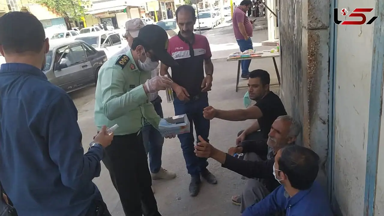 توزیع ماسک و الکل رایگان به مناسبت روز کارگر در آبادان + عکس و فیلم

