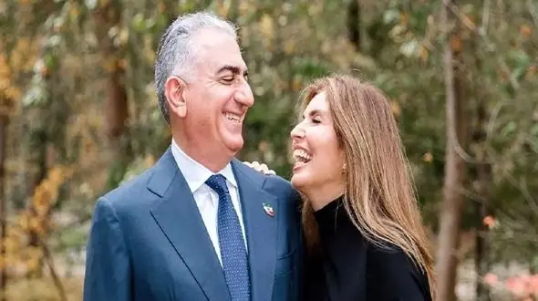 عکس ها / معماری خلاقانه / عمارت فوق لاکچری پسر شاه پهلوی تو آمریکا انگار شعبه 2 کاخ نیاورانه / پول های بادآورده ...