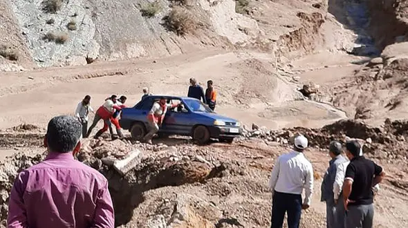 سیل شدید در مناطق روستایی آرادان/ ۵۰ نفر در سیلاب گرفتار شدند