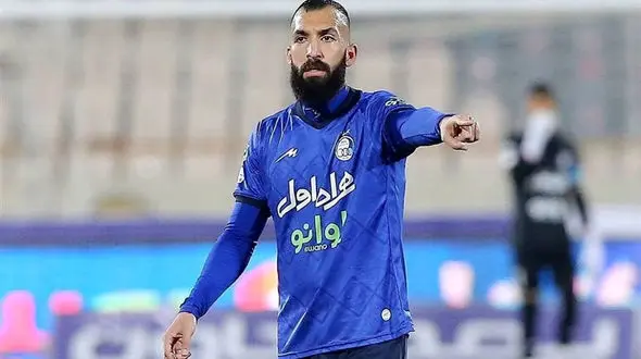 درخواست مالی عجیب چشمی از مدیران استقلال/ تمدید قرارداد مدافع آبی‌ها در هاله‌ای ابهام