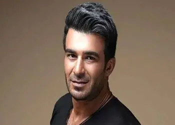 فیلم/ چرا یوسف تیموری قبل از مهاجرت با چشمانی اشک‌آلود از دوستان عزیزش حلالیت طلبید/ از ایمان قیاسی و یوسف صیادی تا بیژن بنفشه خواه و خیلی از دوستان دور و برش