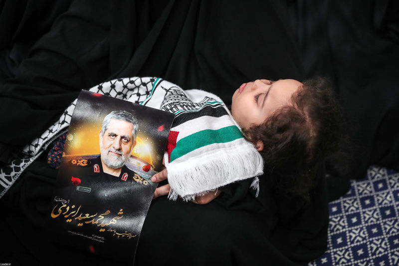 رهبر انقلاب حضرت آیت الله خامنه ای در مراسم بزرگداشت شهدای جنگ تحمیلی اخیر 7-5-1404