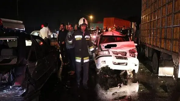 تصادف زنجیره‌ ای در بروجرد با یک کشته و 3 مصدوم