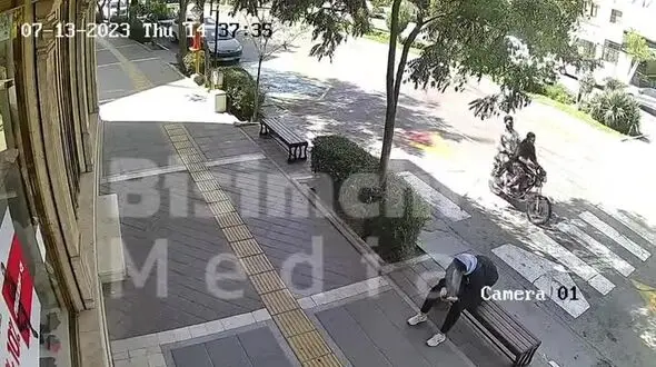 فیلم هیجانی و دیدنی از بازداشت موبایل قاپ حرفه ای در مشهد / 10 ثانیه بعد از سرقت دستگیر شد