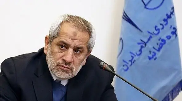 دستگیری دلال ارز که با استفاده از کارت ملی دیگران 60 میلیون دلار به جیب زد! 