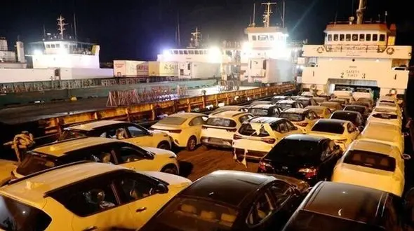 خودروهای اقتصادی دولت رئیسی در افغانستان اقتصادی است/ در ایران همه چیز دلاری است جز حقوق ماهانه