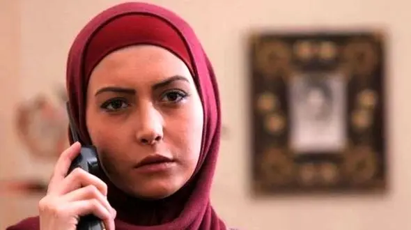 افشاگری فریبا نادری از اتفاقات عجیب محله شان ! + فیلم خانم بازیگر ترسیده است !