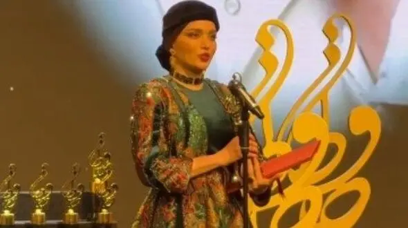 عکس ها / نگاهی به استایل یلدایی خانم بازیگران ایرانی در  جشن حافظ/ بهنوش طباطبایی، شراره رخام،مریم کاویانی، بهاره رهنما، الیکا عبدالرزاقی، رابعه اسکویی، غزل شاکری و دیگر خانم بازیگران