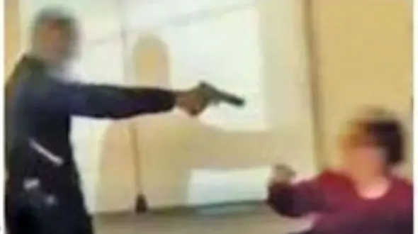 شوخی ترسناک دانش آموز با  با معلم + عکس