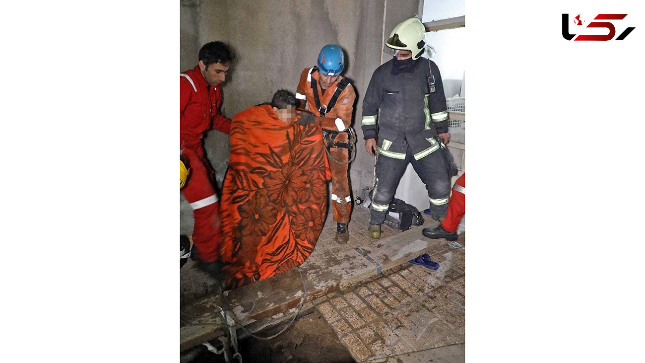 نجات کودک سقوط کرده در چاه توسط آتش نشانان مشهدی