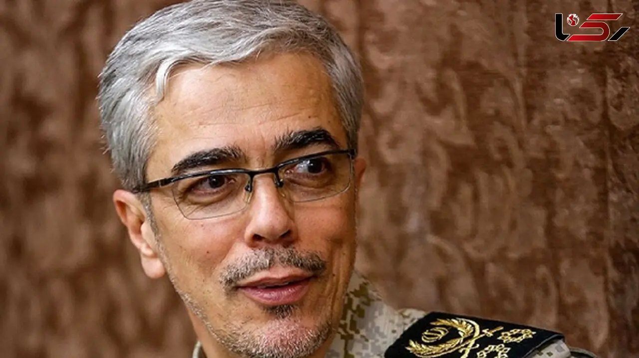 عکس سفر در زمان /  سرلشکر باقری در اوج جوانی  کنار برادرش  شهید حسن باقری در ایام جنگ؛  دهه 60