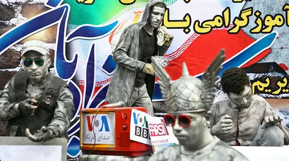 حضور مردان نقره‌ای در راهپیمایی روز ۱۳ آبان تهران +عکس
