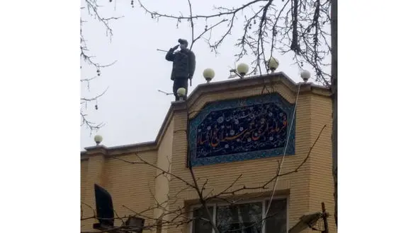 تقدیر از سرباز با وظیفه شناس در فرمانداری خوانسار