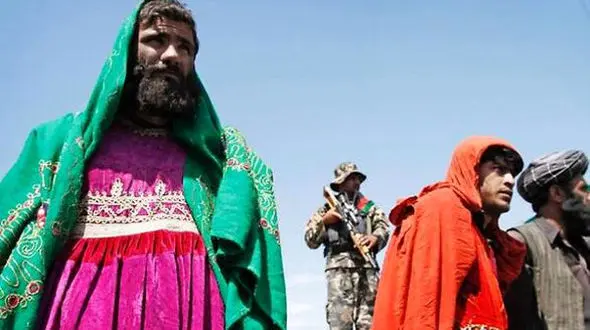 این 2 زن مرموز مرد از آب درآمدند! + عکس 