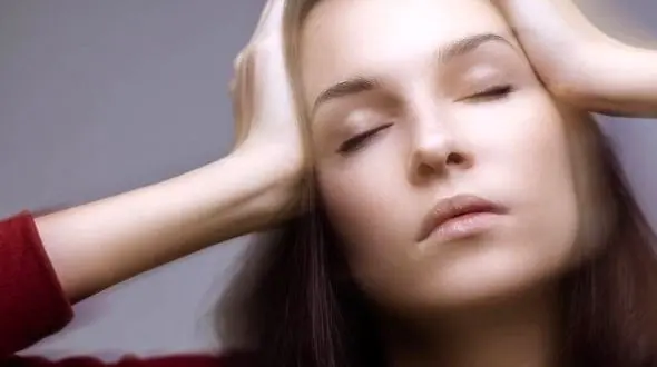 من می چرخم یا زمین؟ / هر آنچه که باید درباره اختلال در مایع میانی گوش بدانید / بیماری مِنییر چیست؟