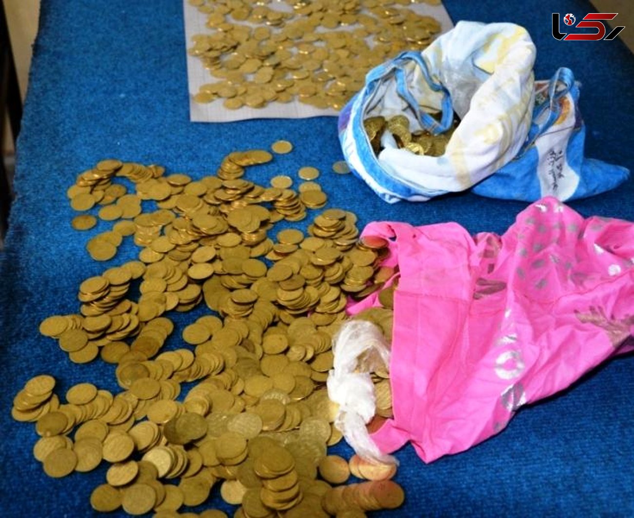 خریدار گنج قلابی به پلیس الیگودرز شکایت کرد!/ سکه های تقلبی را 5میلیارد خریده بود!