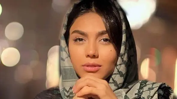 فیلم / آزاده زارعی: خانم بازیگرا اگه حاشیه داشته باشند زنگ خور تلفنشون بیشتره / بیشتر بازی میکنن 