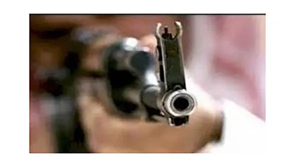 تیرباران زن ایرانی در بازگشت از خارج ! / دوستش هم کشته شد + جزییات