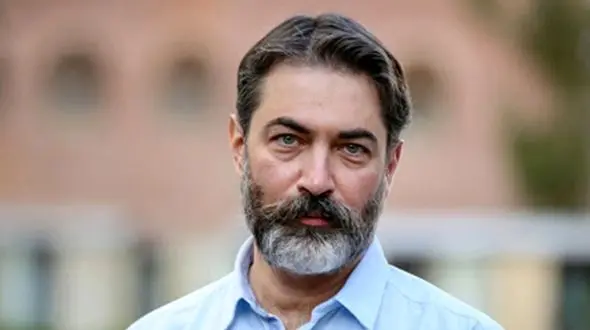 خوش پوش ترین بازیگر مرد سال؛ شما انتخاب کنید/ پارسا پیروزفر یا بهرام رادان؟+عکس