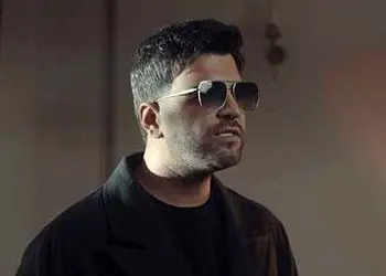 دانلود آهنگ آصف آریا دستم بی نمکه / هنوزم توی جمع اگه از تو یه اسمی بیاد + متن شعر 