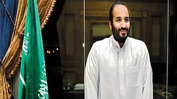 سیاستمدار کچلی که به مو‌های دختر خاله اش افتخار می‌کند!