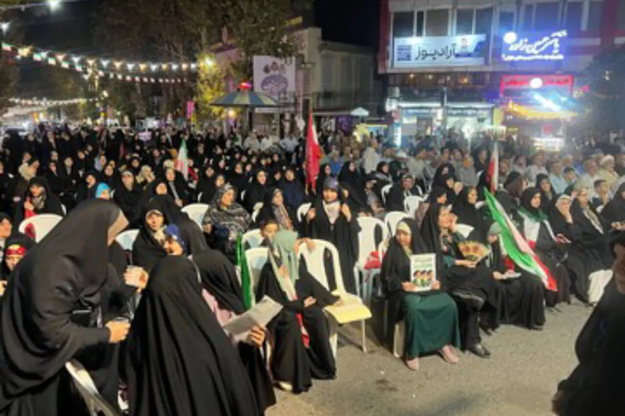 جشن میلاد پیامبر در زادگاه آیت‌الله بهجت