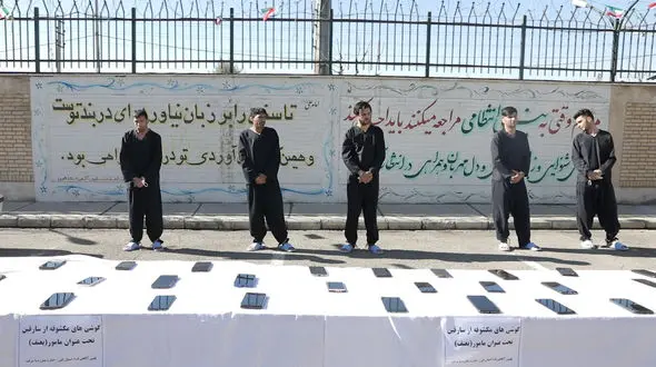 فیلم / این خانواده را می شناسید؟ / آنها عشق بازی داشتند + گفتگو