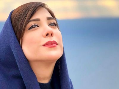 فیلم / عاشقانه خوانی متفاوت ولی زیبای باران نیکراه  /  علی ضیا مبهوت شد/ پای احساس در میان باشدانتخاب پرنده ها قفس است .. + متن شعر